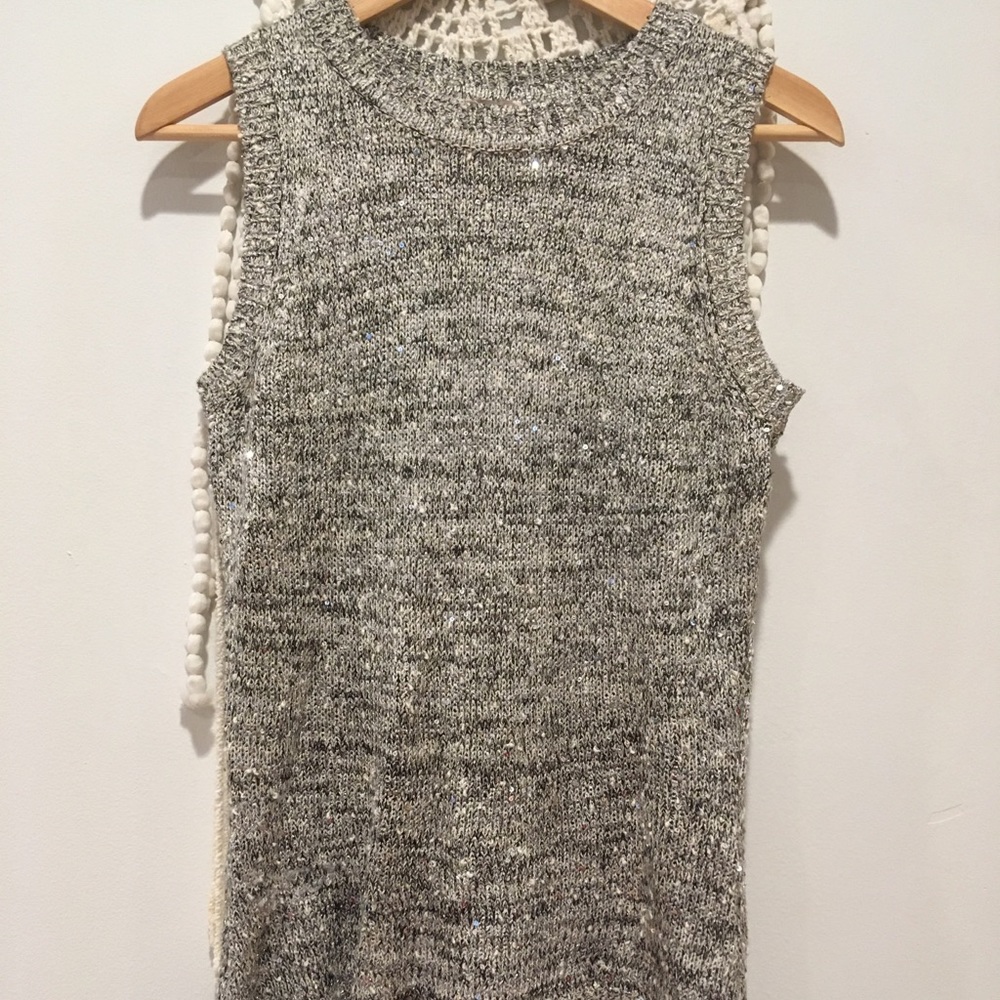 Forever21 sleeveless blink sweater